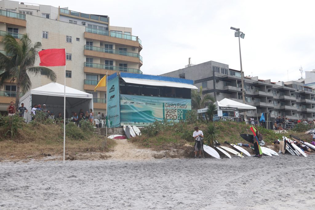Praia do Forte é o palco do Cabo Frio Surf Pro 2019.