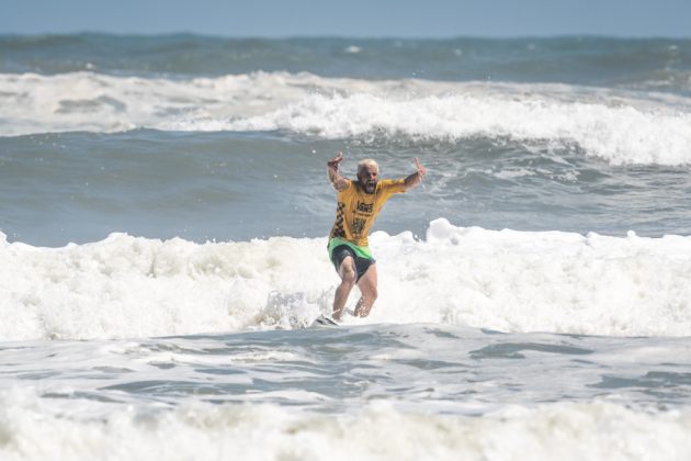 Italo Ferreira, ISA World Surfing Games 2019, Miyazaki, Japão. Foto: ISA / Sean Evans.
