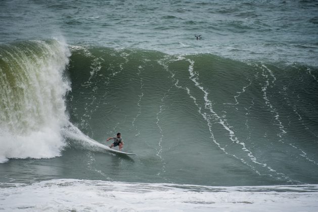 Felipe Cesarano, Itacoatiara Big Wave 2019, Niterói (RJ). Foto: Itacoatiara Big Wave.