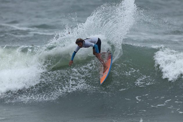 Matheus Neves, Hang Loose Surf Attack 2019, Praia do Tombo, Guarujá (SP). Foto: Munir El Hage.