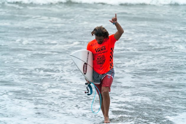 Carlos Munoz, ISA World Surfing Games 2019, Miyazaki, Japão. Foto: ISA / Sean Evans.