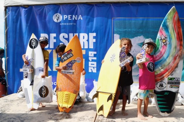 Pódio Sub 6, BF Surf Kids 2019, Baía Formosa (RN). Foto: Lima Jr.
