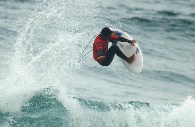 Felipe Alves, Surf Talentos 2019, praia Mole, Florianópolis (SC). Foto: Basilio Ruy/P.P07.