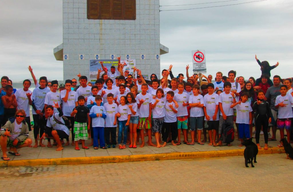 Evento incentiva o surfe local do Farol de Santa Marta.