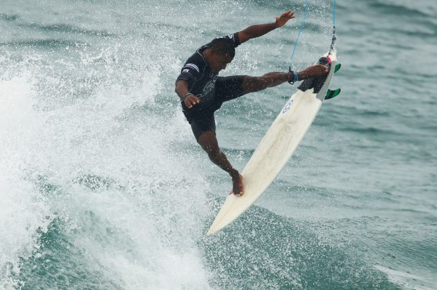 José Francisco Fininho, Surf Talentos 2019, praia Mole, Florianópolis (SC). Foto: Basilio Ruy/P.P07.