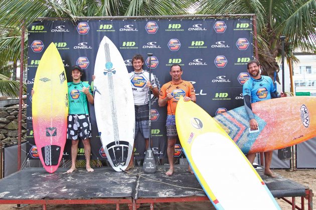 Pódio SUP, Surf Trip SP Contest 2019, praia do Tombo, Guarujá (SP). Foto: Munir El Hage.