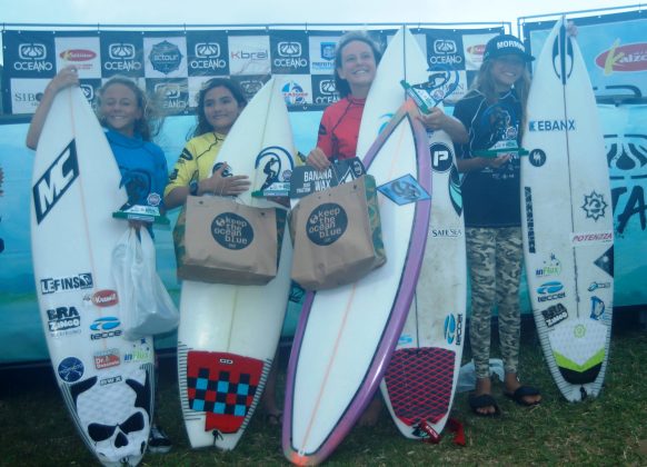 Pódio Feminino Sub 12, Surf Talentos 2019, praia Mole, Florianópolis (SC). Foto: Basilio Ruy/P.P07.
