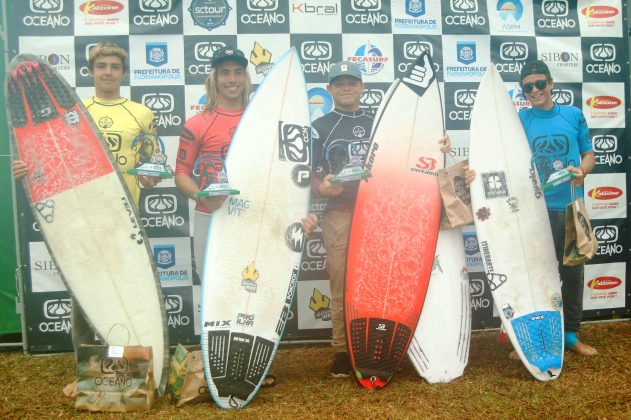 Pódio Sub 16, Surf Talentos 2019, praia Mole, Florianópolis (SC). Foto: Basilio Ruy/P.P07.