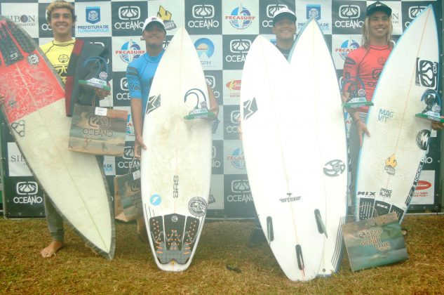 Pódio Sub 18, Surf Talentos 2019, praia Mole, Florianópolis (SC). Foto: Basilio Ruy/P.P07.