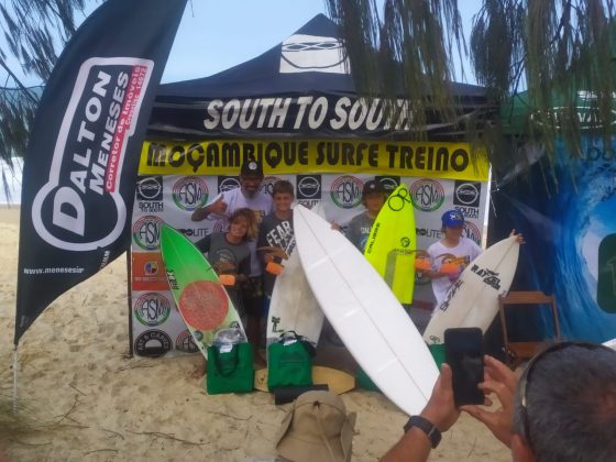 Pódio Iniciantes, Surfe Treino South to South 19, Moçambique, Florianópolis (SC). Foto: Marcelo Barbosa.