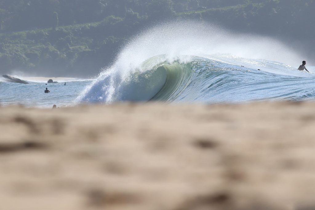 Ubatuba é a segunda cidade do litoral norte paulista a liberar o surfe de segunda a quinta-feira.