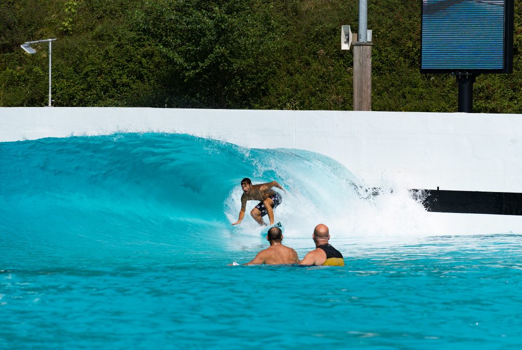 Wavegarden da Alemanha espera receber 200 mil surfistas por ano.