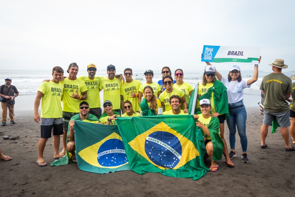 Equipe brasileira reunida nas direitas de El Sunzal.