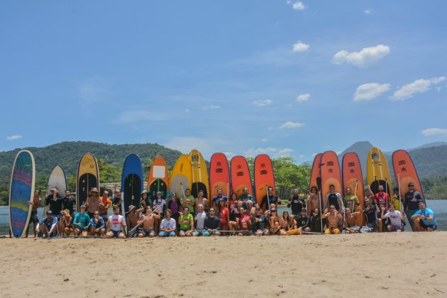 Curso de Formação e Atualização para Instrutores de Surf e SUP, Itamambuca, Ubatuba (SP). Foto: Giovanna Lima.