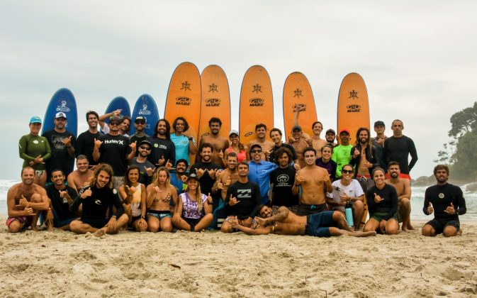 Curso de Formação e Atualização para Instrutores de Surf e SUP, Itamambuca, Ubatuba (SP). Foto: Giovanna Lima.