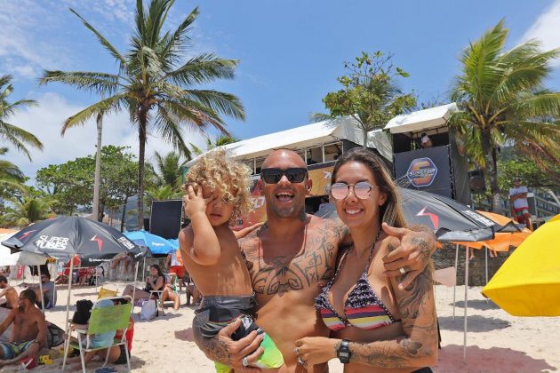 Raoni Monteiro e família, Paulista Pro 2019, Praia Grande, Ubatuba (SP). Foto: Munir El Hage.