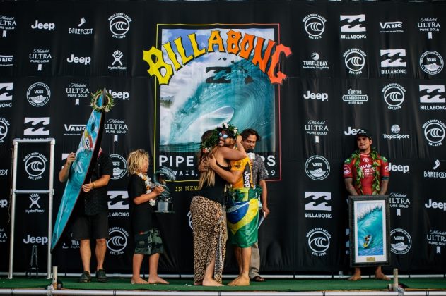 Pódio, Billabong Pipe Masters 2019, North Shore de Oahu, Havaí. Foto: WSL / Sloane.