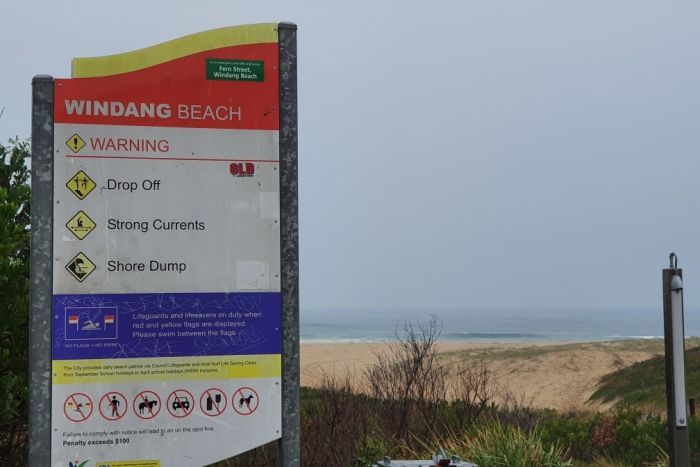 Windang Beach foi fechada após o ataque do sábado.