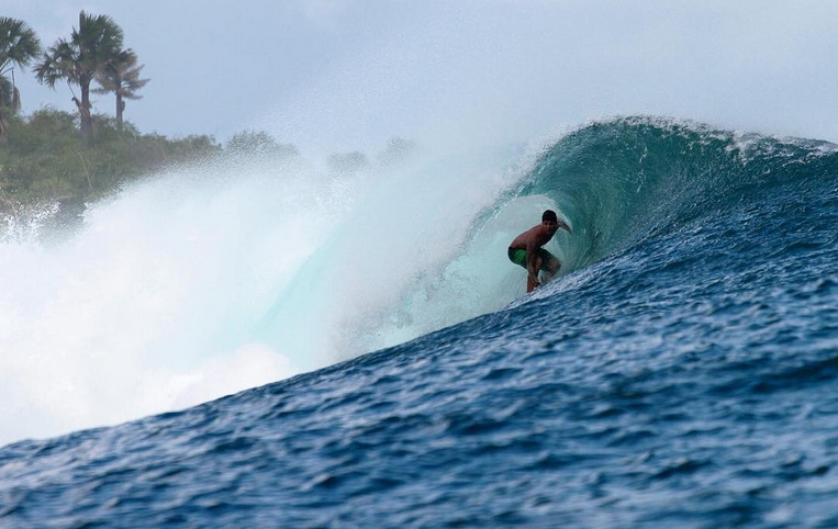 Gabriel Medina visitou as ondas de G-Land em 2016.