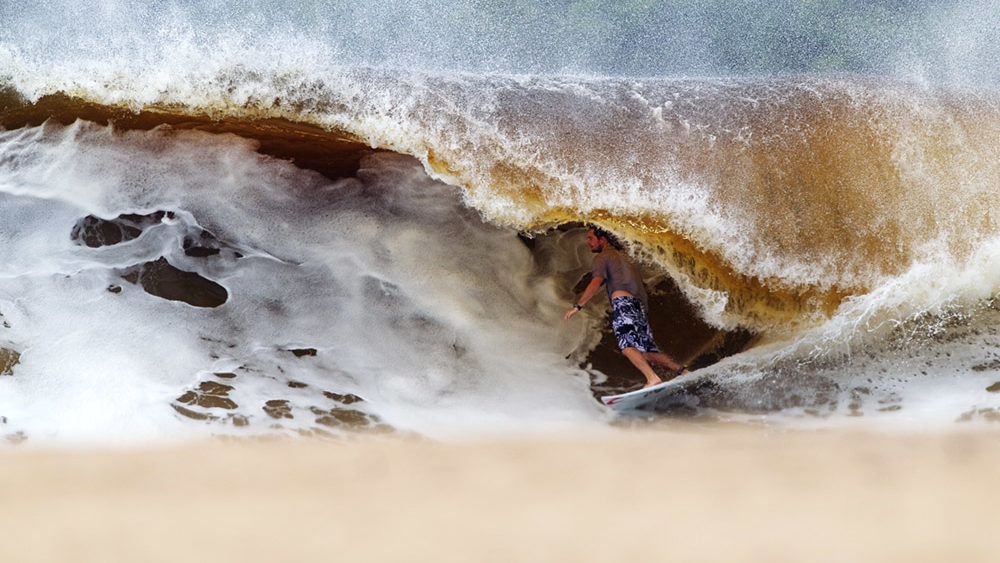 Tarkwa Bay possui algumas das melhores ondas da Nigéria.