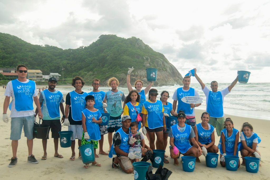 Projeto Keep The Ocean Blue comanda as ações ambientais na Prainha.