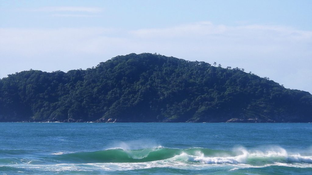 Evento rola na Praia do Santinho, Florianópolis (SC).