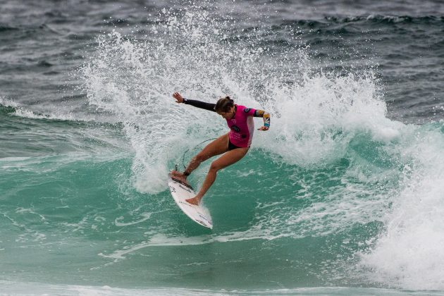 Pauline Ado, Surfest Newcastle Pro 2020, Merewether Beach, Austrália. Foto: WSL / Tom Bennett.