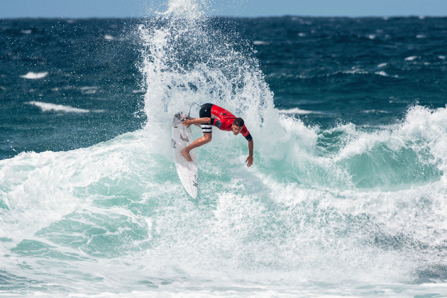 Alonso Correa, Surfest Newcastle Pro 2020, Merewether Beach, Austrália. Foto: WSL / Tom Bennett.
