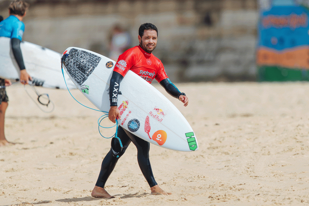 Adriano de Souza em “casa” no Sydney Surf Pro.