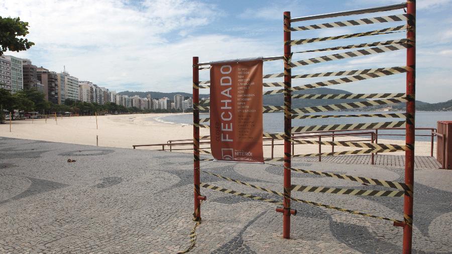 Acesso às ondas das praias de Niterói segue proibido.