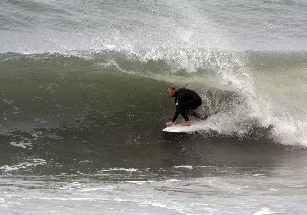 Rodrigo Dornelles, Praia da Cal, Torres (RS). Foto: Angelo Demore / @angelinphotos.