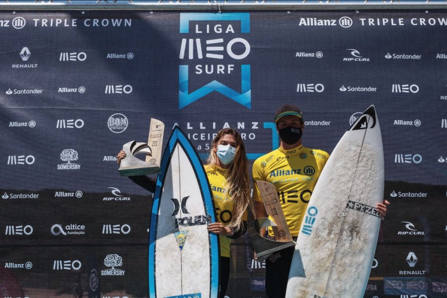 Carol Mendes e Afonso Antunes dominam segunda etapa da Liga MEO Surf.