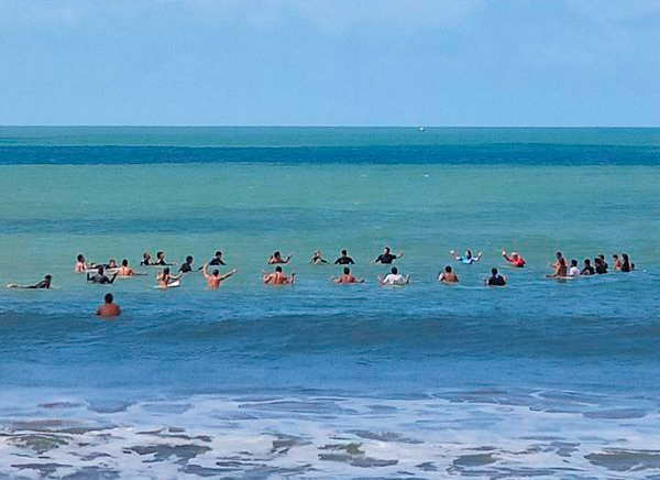 Homenagem da galera no litoral capixaba.