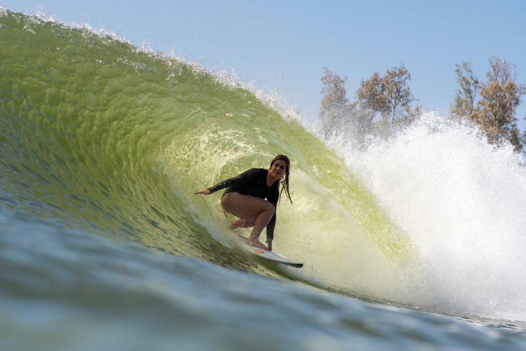 Nona colocada no ranking do Championship Tour, Caroline Marks não embarca em voo fretado pela WSL.