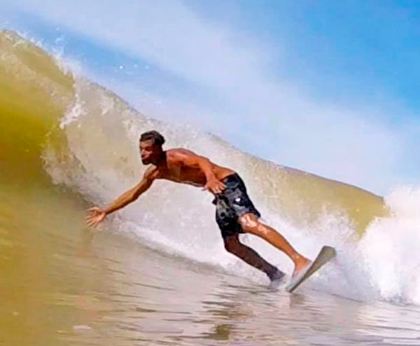 Alex Rangel inspirou uma geração de surfistas no Espírito Santo.