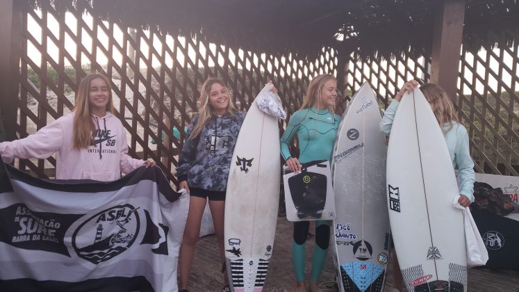 Pódio Feminino Sub 14,  Kids Like Surfing 2020, Joaquina, Florianópolis (SC). Foto: Basilio Ruy/P.P07.