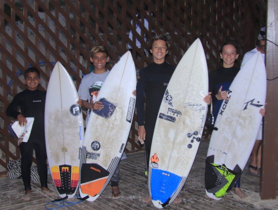 Pódio Sub 14,  Kids Like Surfing 2020, Joaquina, Florianópolis (SC). Foto: Basilio Ruy/P.P07.