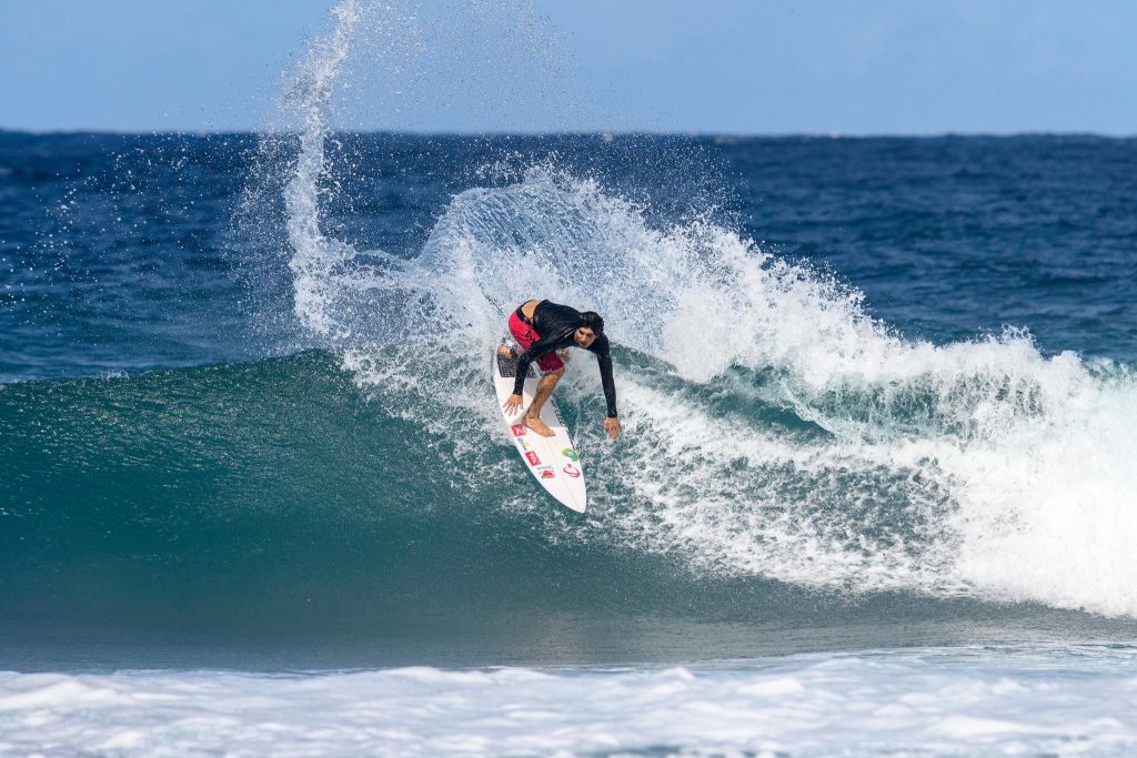 Foto de Gabriel Medina em Rocky Point, sem o adesivo da Rip Curl, levantou dúvidas sobre um possível fim de patrocínio.