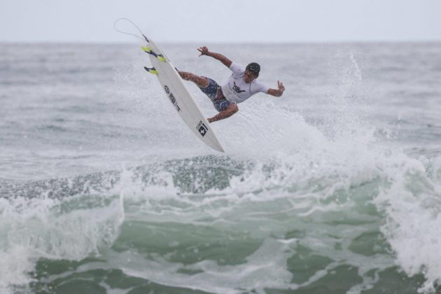 Cauã Gonçalves, Hang Loose Surf Attack 2020, Itamambuca, Ubatuba (SP). Foto: Daniel Smorigo.