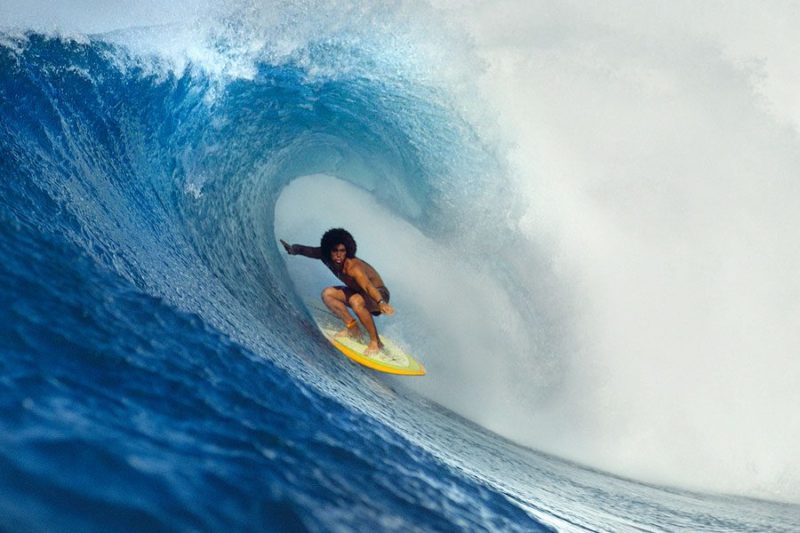 Larry “The Rubberman” Bertlemann em Sunset Beach, uma de suas ondas preferidas.