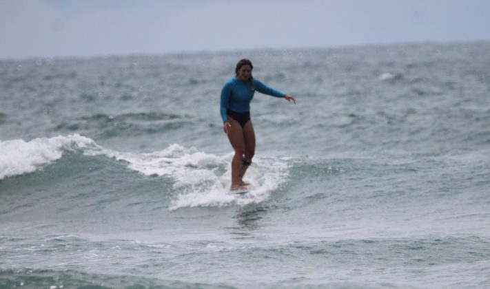 Debora Rebelo, 1º Surfe Treino de Longboard, Ouvidor, Garopaba (SC). Foto: @funcionalsurfkids.