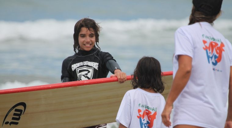 Lucas Costa, 1º Surfe Treino de Longboard, Ouvidor, Garopaba (SC). Foto: @funcionalsurfkids.