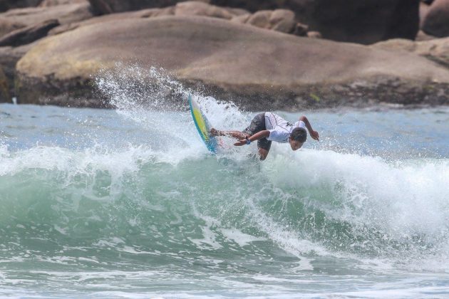 João Vitor, Hang Loose Surf Attack 2020, Itamambuca, Ubatuba (SP). Foto: Daniel Smorigo.