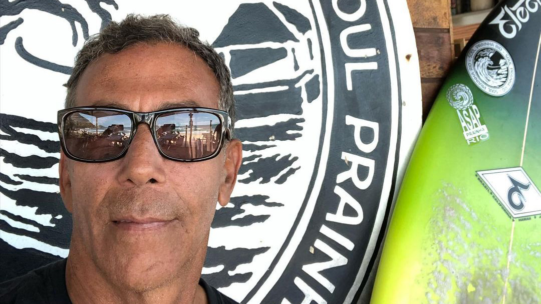 José Alla falece e deixa a comunidade do surfe carioca em choque.