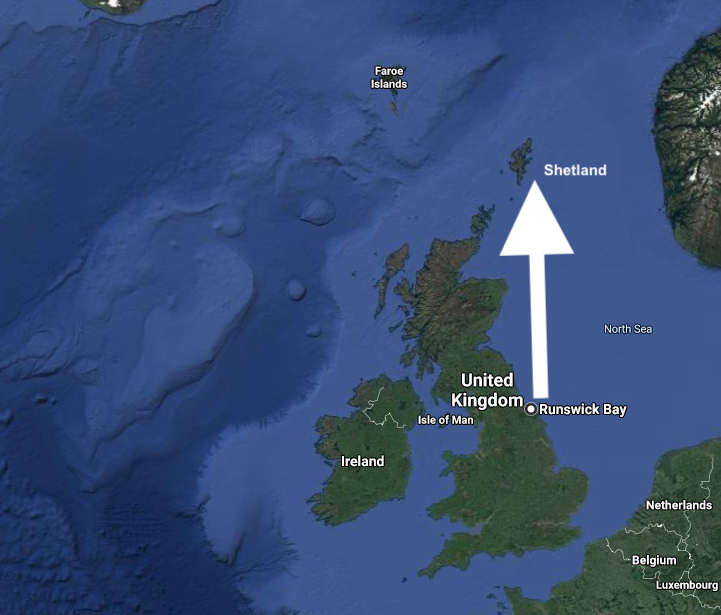 Prancha percorre 400 milhas de Runswick Bay até as ilhas Shetland, no Mar do Norte.