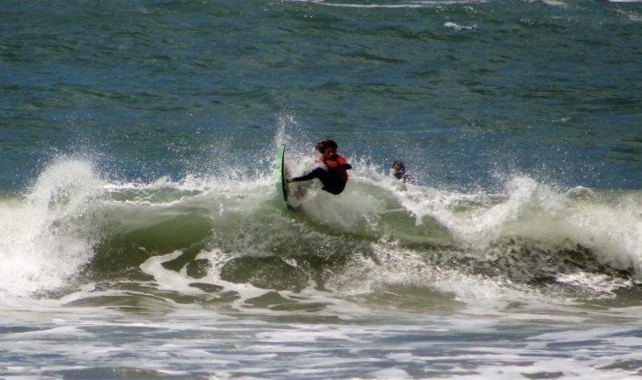 Matheus Amaral, Surf Kids 2021, Portinho, Imbituba (SC). Foto: @funcionalsurfkids.