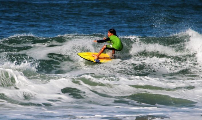 Artur Costa, Surf Kids 2021, Portinho, Imbituba (SC). Foto: @funcionalsurfkids.