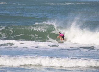 Surf Treino agita Imbituba