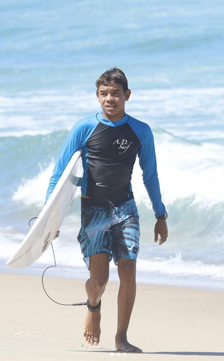 Esdras Morais, Perfil SuperSurf XP.