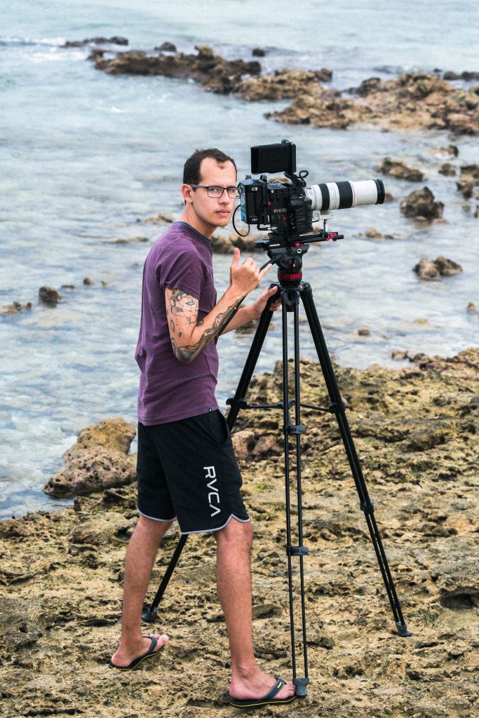 Fotógrafo viaja desde 2014 com a elite do surfe mundial.